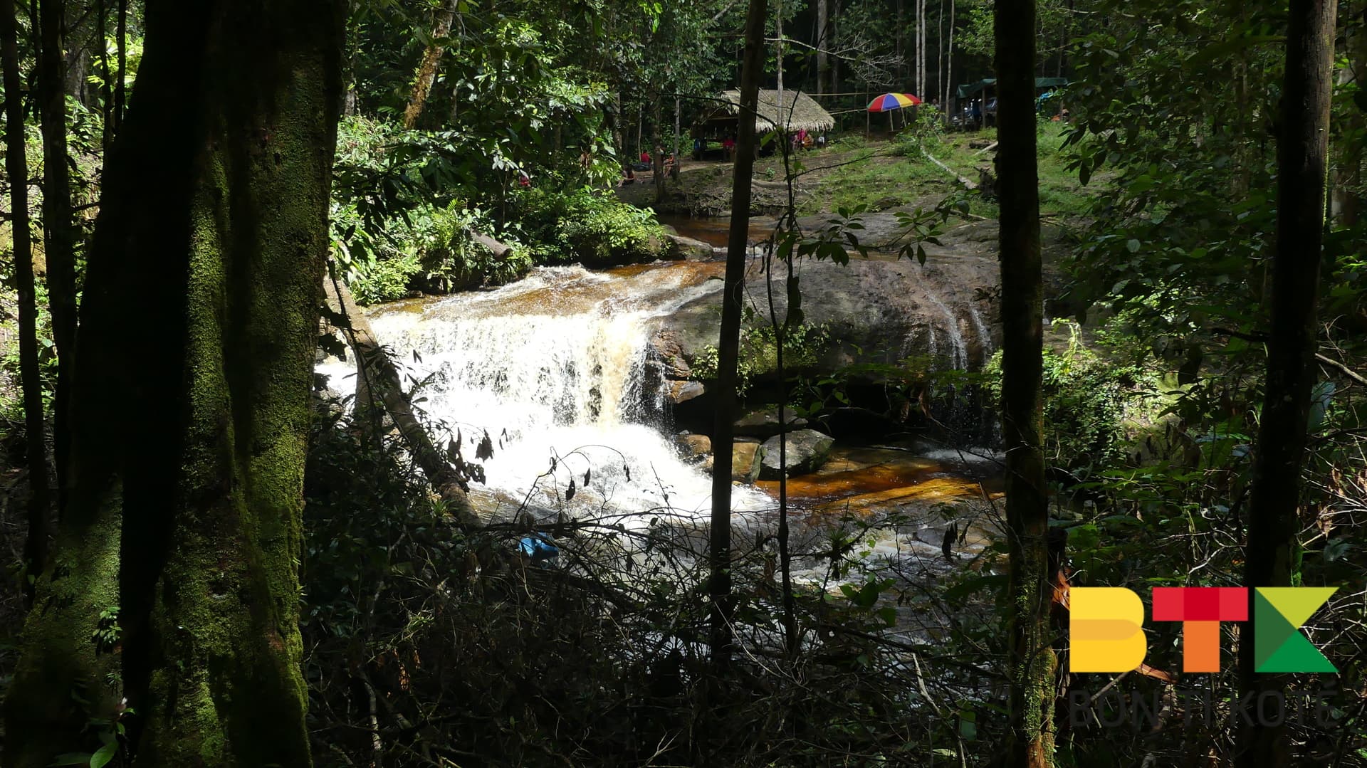 Crique cascade : site de baignade à Apatou