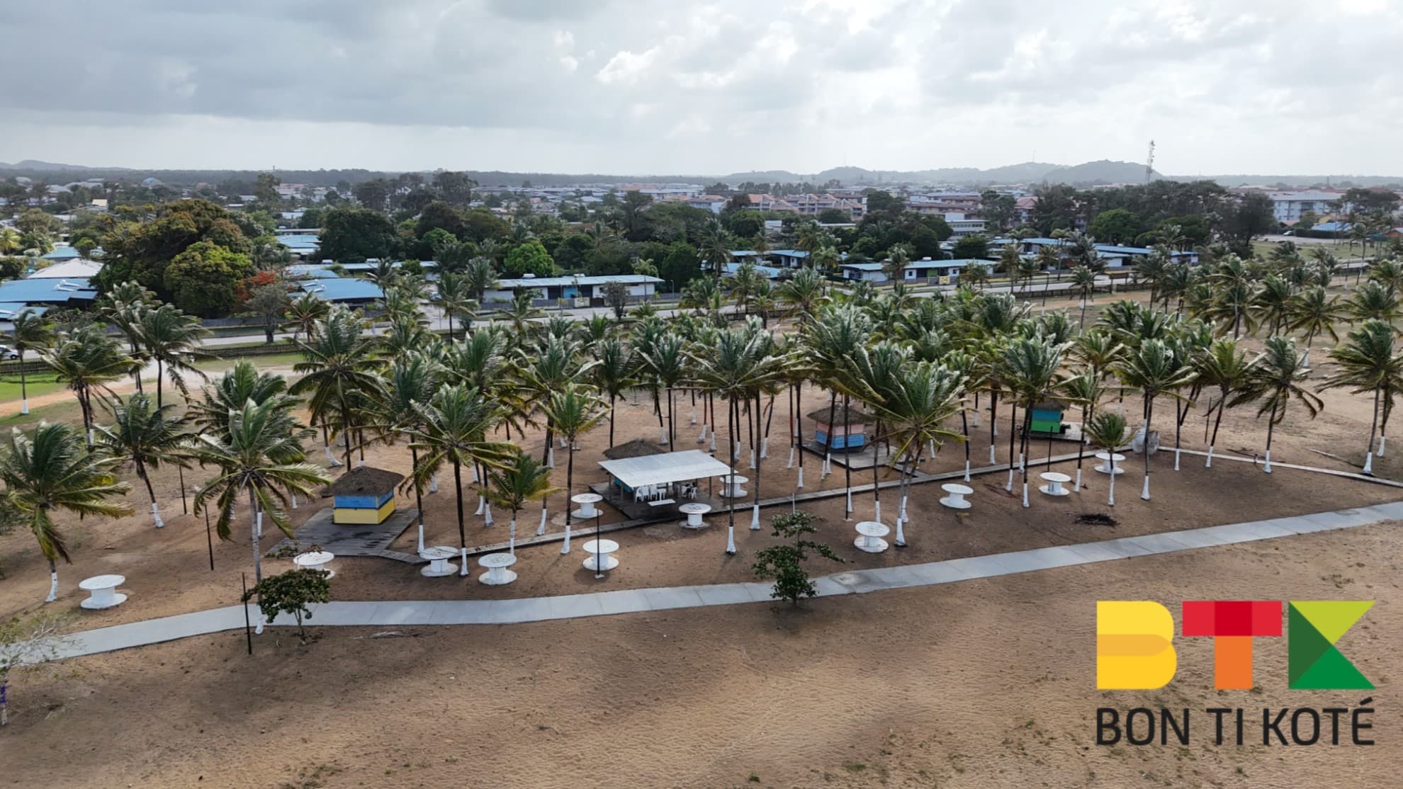 La Plage de la Cocoteraie à Kourou